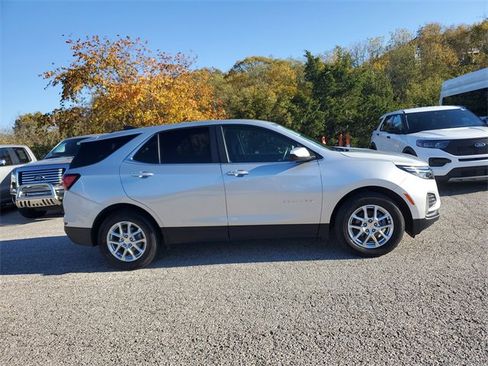 Used 2022 Chevrolet Equinox LT image 3