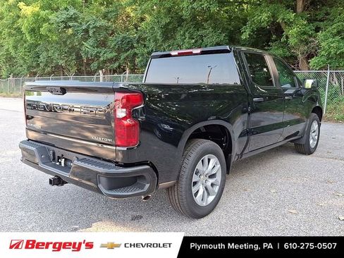 New 2025 Chevrolet Silverado 1500 Custom image 3