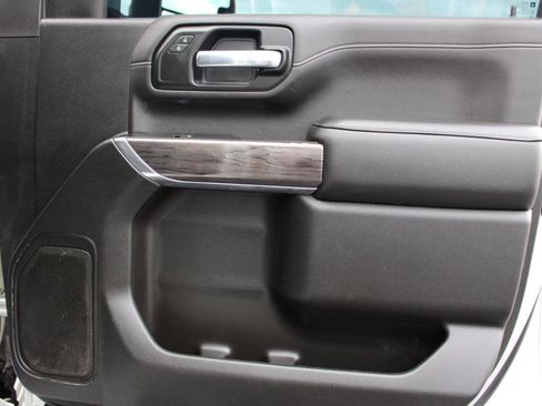 Used 2022 Chevrolet Silverado 2500 LTZ w/ LTZ Convenience Package image 44