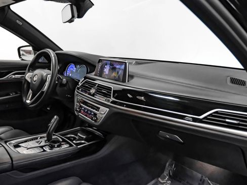 Used 2019 BMW ALPINA B7 xDrive image 6