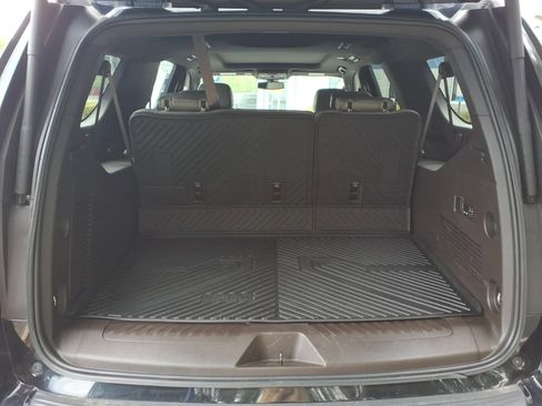 Used 2022 GMC Yukon XL SLT w/ SLT Premium Package AWD/4WD image 26