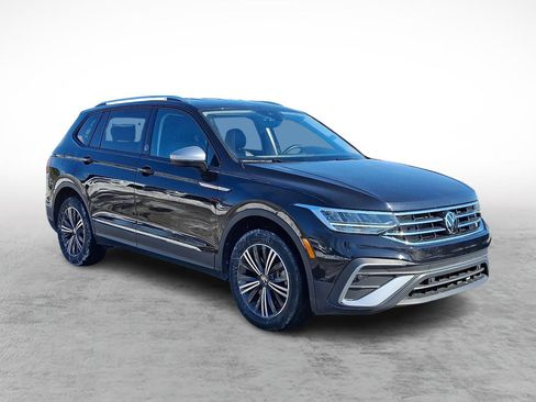 Used 2024 Volkswagen Tiguan Wolfsburg Edition image 7