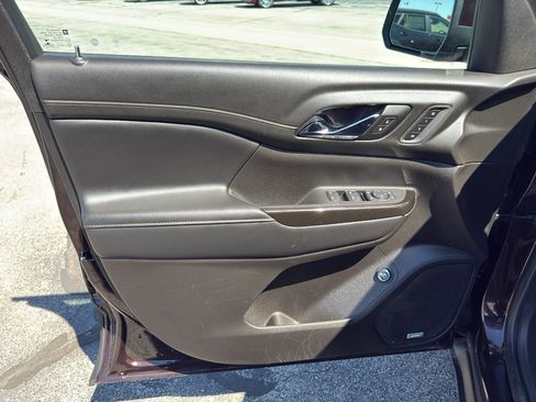 Used 2021 GMC Acadia AT4 w/ GMC Pro Grade Package AWD/4WD image 10