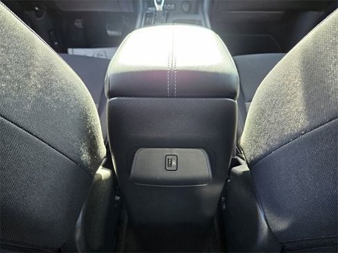 Used 2021 Nissan Sentra SV w/ Trunk Package image 10