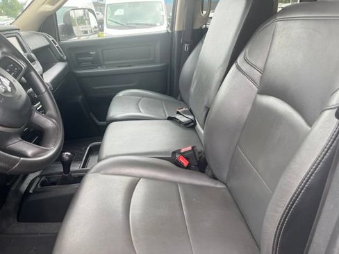 Used 2020 RAM 2500 Tradesman w/ Chrome Appearance Group AWD/4WD image 12