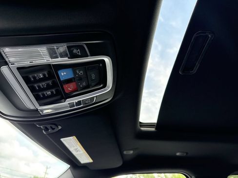 New 2026 RAM 2500 Laramie w/ Night Edition AWD/4WD image 32