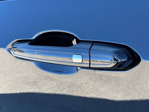 New 2025 Cadillac XT6 Sport w/ Technology Package image 13