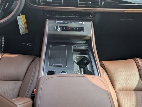 New 2026 Lincoln Aviator Reserve image 17