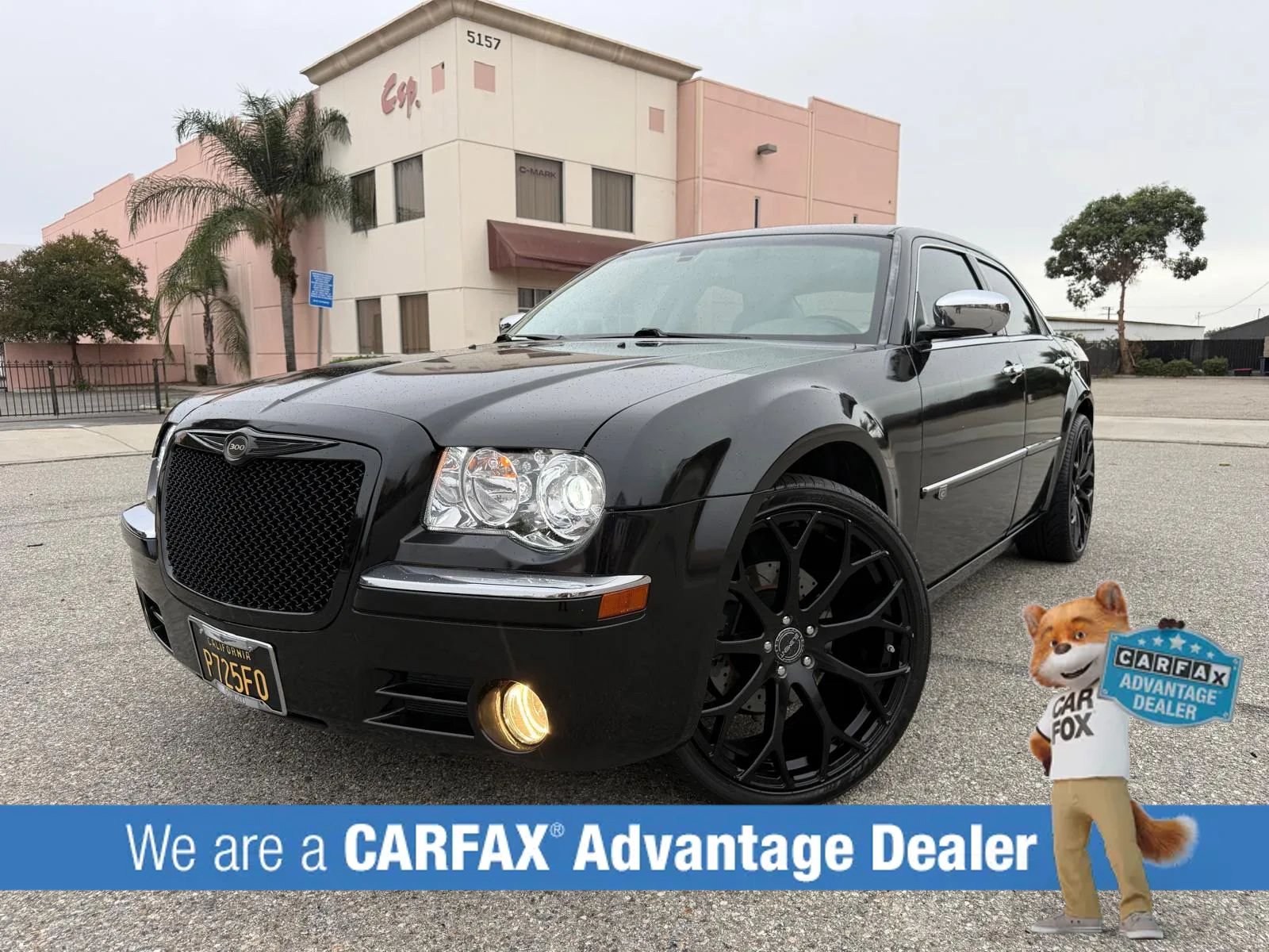 Used 2010 Chrysler 300 C w/ Luxury Group II AWD/4WD image 4