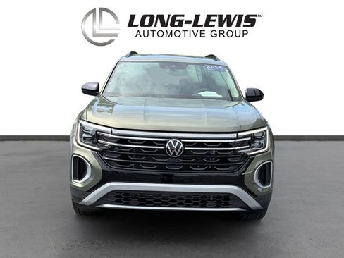 Certified 2025 Volkswagen Atlas Peak Edition SE AWD/4WD image 11