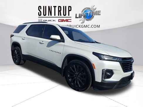 Used 2023 Chevrolet Traverse RS image 15