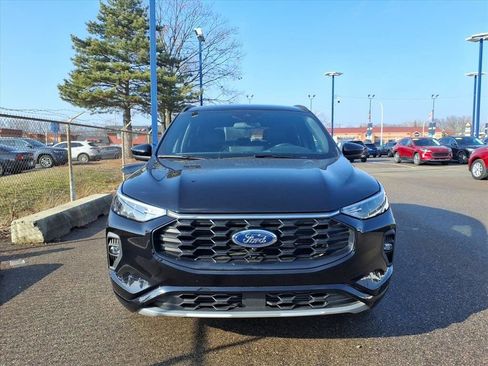 Certified 2023 Ford Escape ST-Line Select w/ Tech Pack #2 AWD/4WD image 3