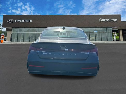 New 2025 Hyundai Elantra Sport image 6