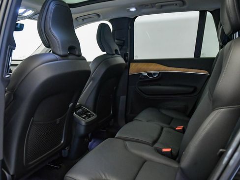 Certified 2025 Volvo XC90 B6 Ultra image 21