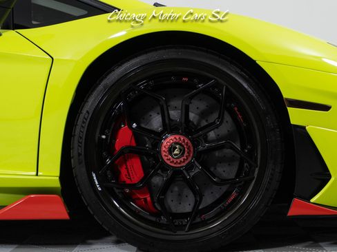 Used 2019 Lamborghini Aventador SVJ AWD/4WD image 13
