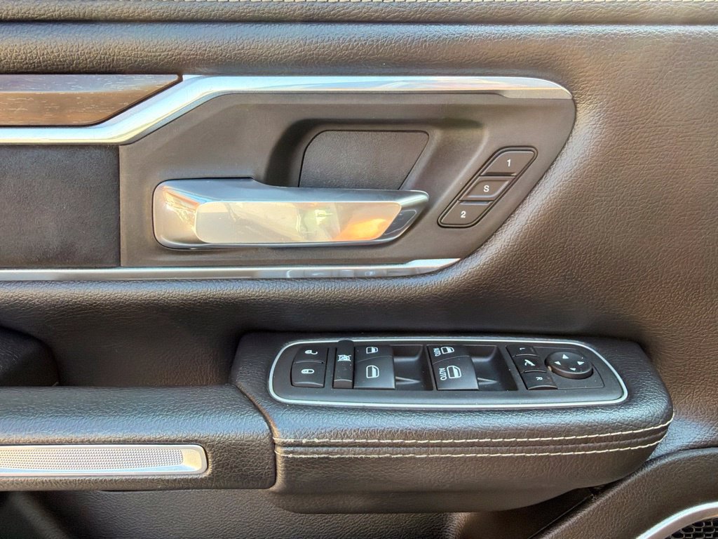 Used 2022 RAM 1500 Laramie AWD/4WD image 28