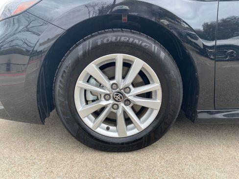 Used 2025 Toyota Camry LE image 33