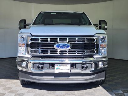 New 2026 Ford F350 XLT w/ FX4 Off-Road Package