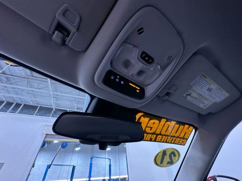 Used 2021 Chevrolet TrailBlazer LT image 32