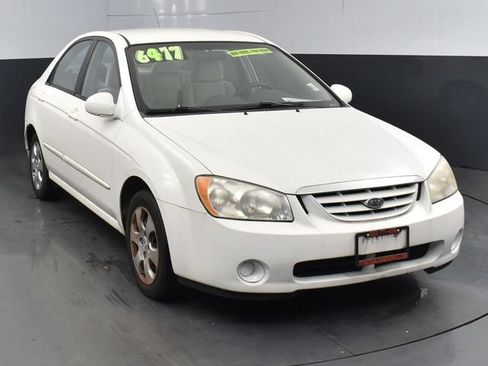 Used 2006 Kia Spectra EX FWD image 2