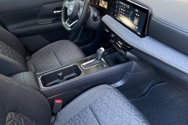New 2026 Nissan Kicks SV w/ SV Premium Package AWD/4WD image 17