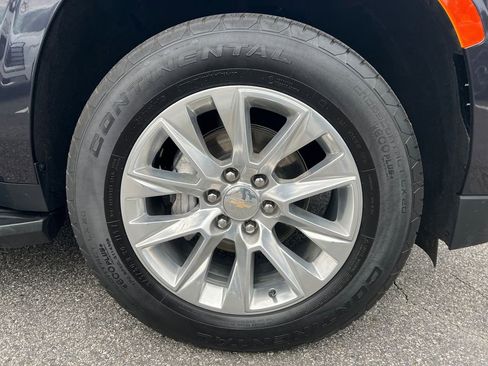 Used 2024 Chevrolet Suburban Premier image 15