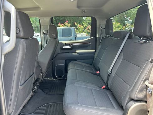 Used 2025 Chevrolet Silverado 1500 LT AWD/4WD image 13