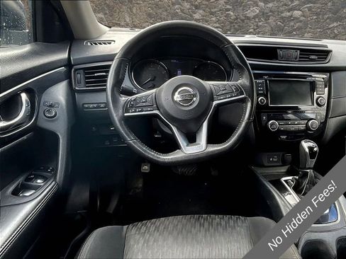 Used 2018 Nissan Rogue SV AWD/4WD image 5