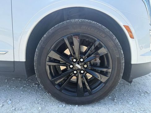 Certified 2024 Cadillac XT5 Premium Luxury w/ Technology Package AWD/4WD image 17