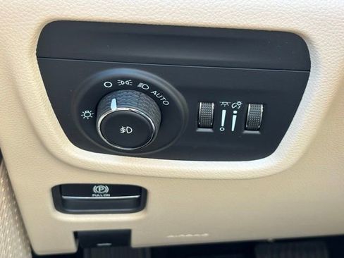 New 2026 Jeep Grand Cherokee Limited AWD/4WD image 30