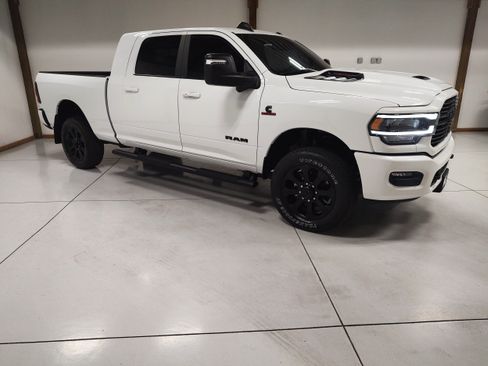 Used 2024 RAM 2500 Laramie w/ Night Edition AWD/4WD image 2