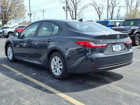 Used 2025 Toyota Camry LE image 6