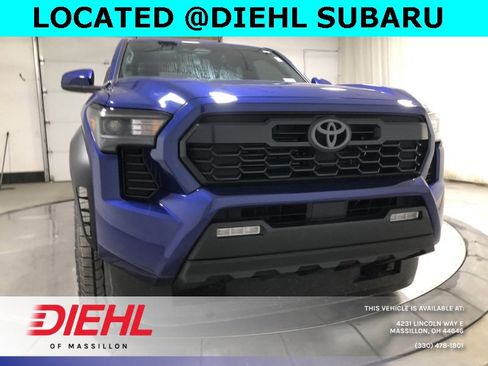 Used 2025 Toyota Tacoma TRD Off-Road image 2