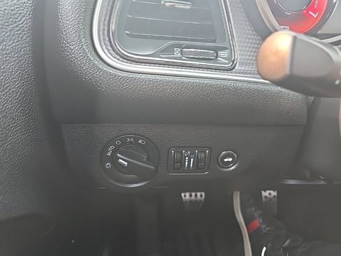 Used 2016 Dodge Challenger SRT Hellcat RWD image 18