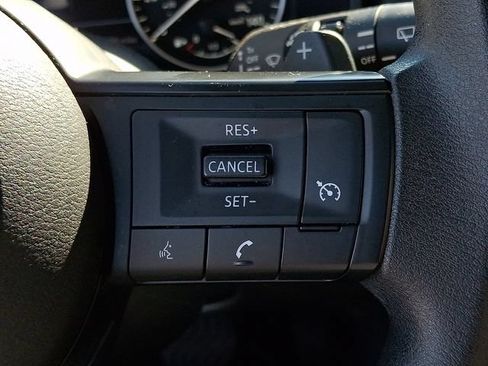 Used 2024 Nissan Rogue S FWD image 22