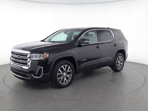 Used 2023 GMC Acadia SLT FWD image 3