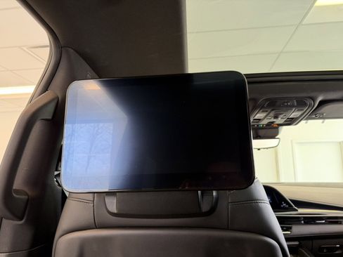 Used 2023 Cadillac Escalade Sport AWD/4WD image 34