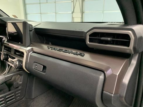 Used 2024 Toyota Tacoma SR5 AWD/4WD image 11