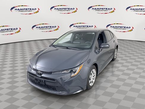 Used 2023 Toyota Corolla LE FWD image 1