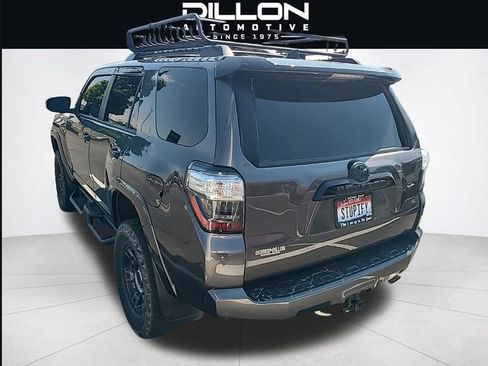 Used 2020 Toyota 4Runner Venture w/ Moonroof Package AWD/4WD image 10