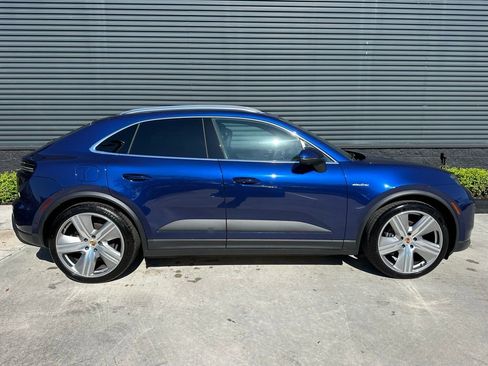 Used 2024 Porsche Macan 4 Electric AWD/4WD image 10