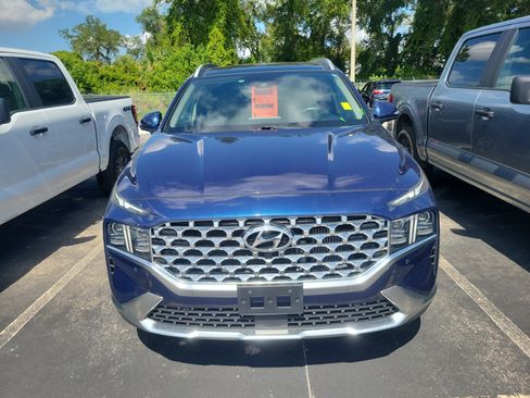 Used 2022 Hyundai Santa Fe Limited FWD image 2