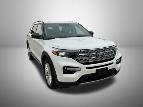 Used 2022 Ford Explorer Limited w/ Limited Technology Package AWD/4WD image 3