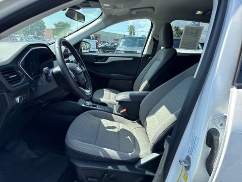 Used 2022 Ford Escape SE w/ SE Sport Appearance Package AWD/4WD image 10