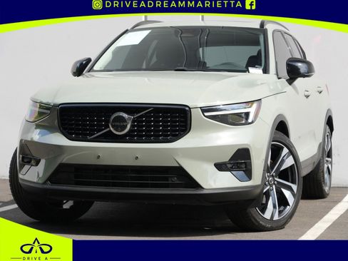 Used 2024 Volvo XC40 B5 Ultimate w/ Climate Package AWD/4WD image 1