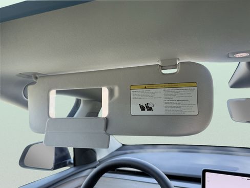 Used 2023 Tesla Model Y Performance image 59