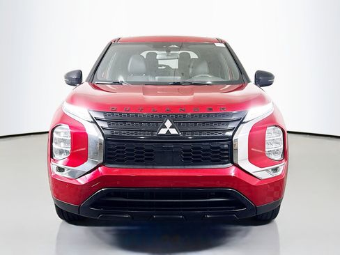 Used 2022 Mitsubishi Outlander SEL Black Edition image 2