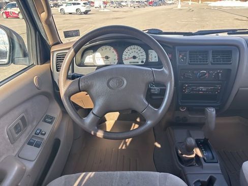 Used 2004 Toyota Tacoma 4x4 Xtracab V6 image 17