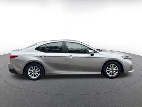 Used 2025 Toyota Camry LE image 16