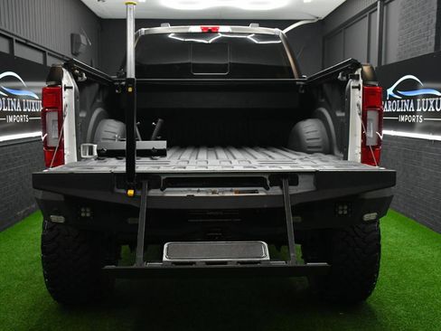 Used 2022 Ford F250 Platinum w/ FX4 Off-Road Package AWD/4WD image 56